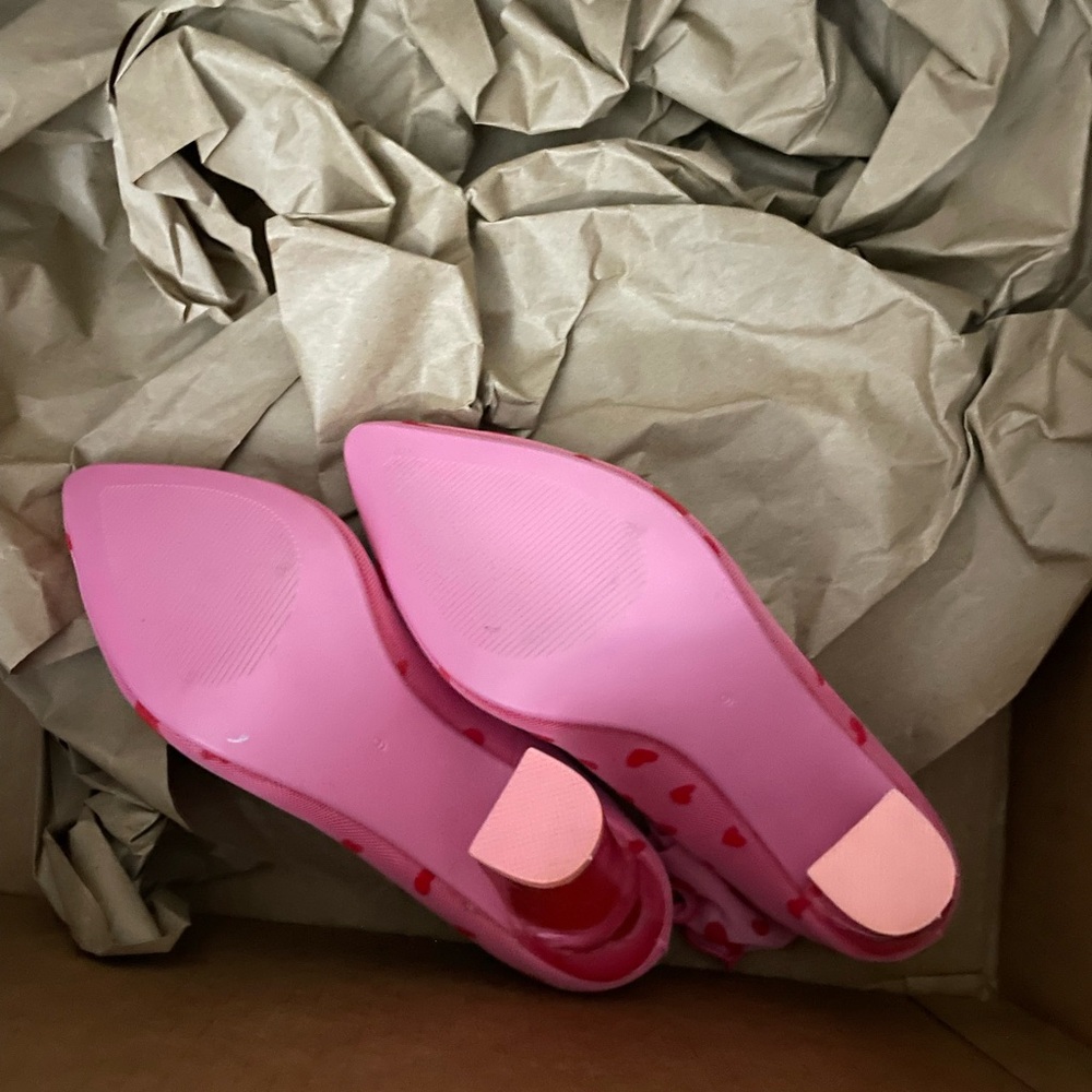 Sugar Thrillz Pink Ankle Boots with Red Heart Print - Picture 4 of 4